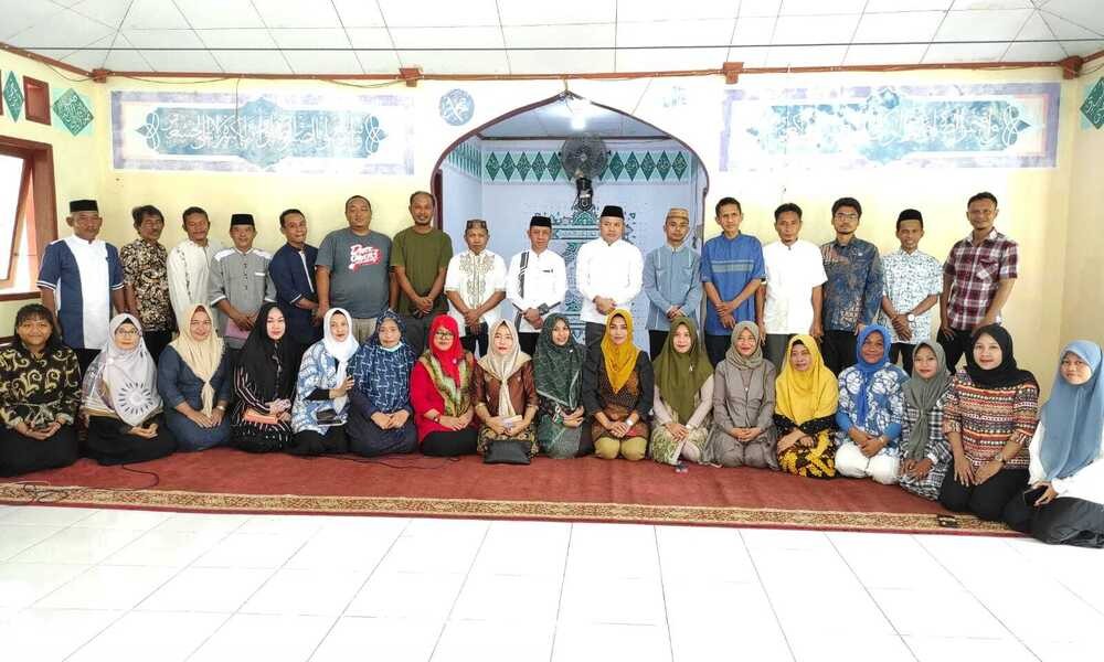28 Menjelang bulan suci Ramadhan 1444 H, Dinas Komunikasi, Informatika, dan Statistik (Diskominfo-ST) Kabupaten Pohuwato bersama Dharma Wanita dan wartawan menggelar acara Halal bihalal, Jumat (17/3/2023).