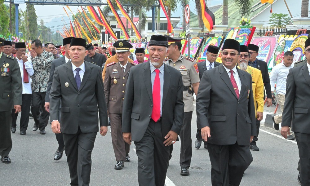 28 Gubernur Sumatera Barat (Sumbar), Mahyeldi Ansharullah, menilai Kabupaten Pasaman memiliki potensi dan sumber daya yang lebih dari cukup untuk menjadi salah satu pusat pertumbuhan ekonomi Sumbar