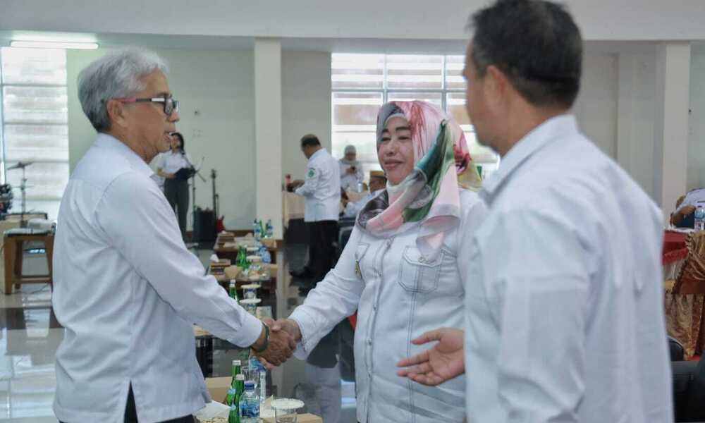28 Wakil Bupati Pohuwato Suharsi Igirisa menghadiri Open discussion dan kegiatan evaluasi atas pemantauan tindak lanjut rekomendasi Hasil pemeriksaan semester II Tahun Anggaran 2023, di Auditorium Kantor BPK RI Perwakilan Provinsi Gorontalo, Rabu (13/12/2023