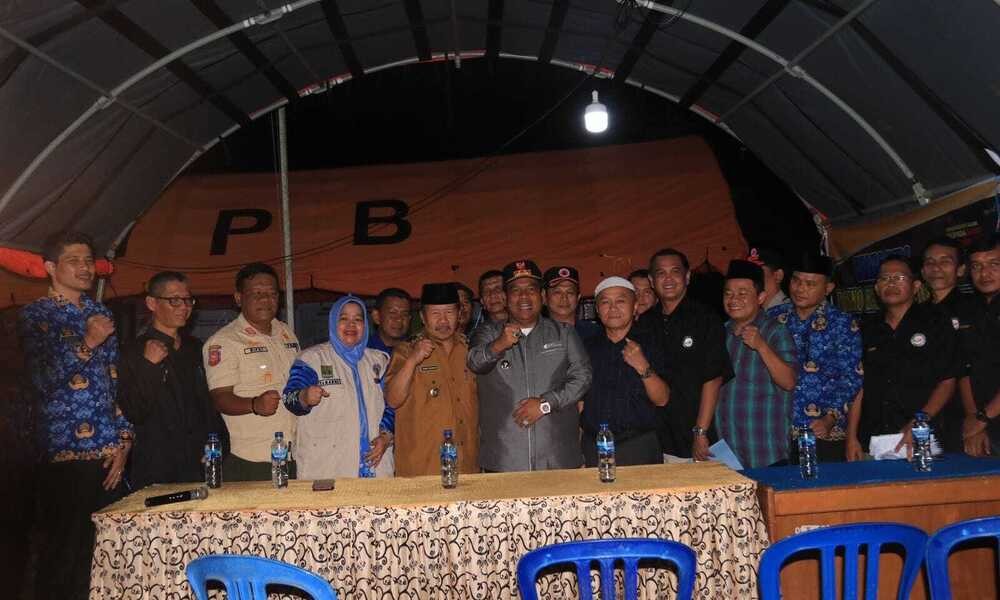 28 Perantau Minang Bersatu memberikan bantuan senilai Rp 77,5 juta kepada korban bencana di Kabupaten Agam. Bantuan tersebut diserahkan langsung di Posko Bencana Kecamatan Sungai Pua pada hari Senin (3/6).