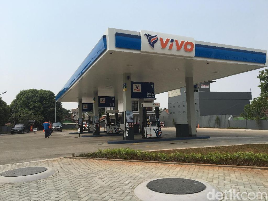 28 Stasiun pengisian bahan bakar umum (SPBU) Vivo turut mengalami kelangkaan bahan bakar minyak (BBM) menyusul SPBU Shell dan bp yang telah mengalami kelangkaan BBM sejak pertengahan Agustus.