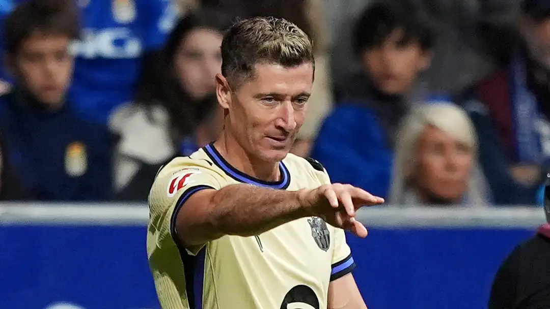 28 Robert Lewandowski