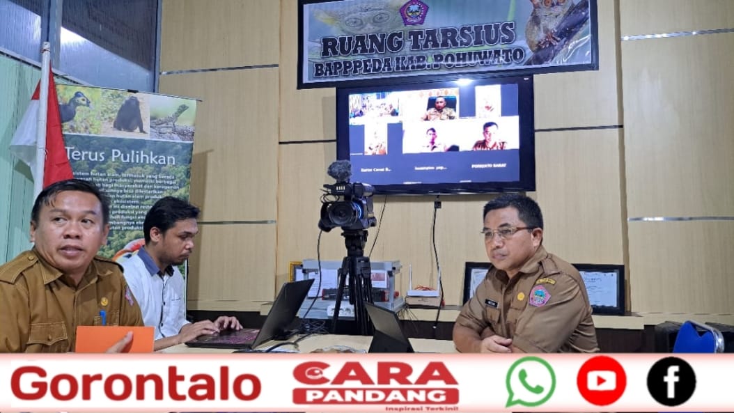 28 (BAPPEDA) Kabupaten Pohuwato bersama Tim Penyusun RPKD Universitas Pohuwato (Unipo) melaksanakan rapat perdana penyampaian rancangan awal dokumen RPKD oleh Tim Penyusun.