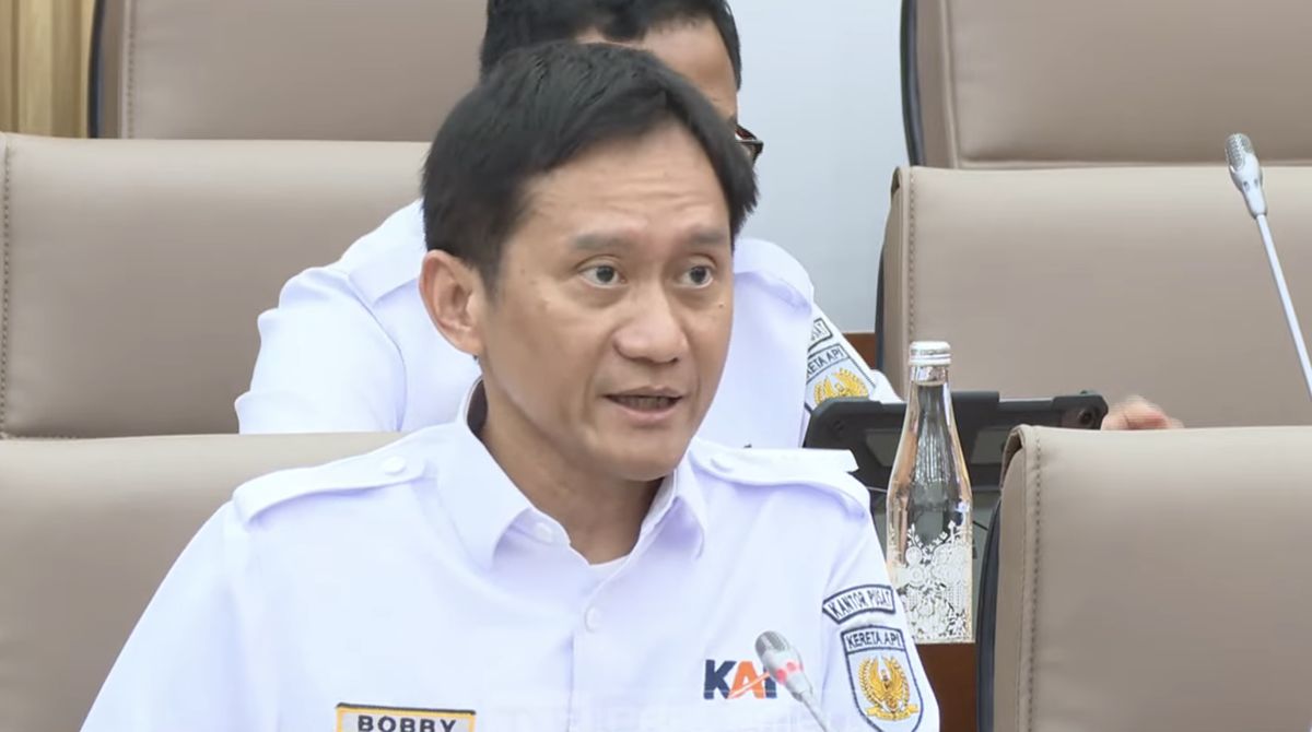 28 Direktur Utama PT KAI Bobby Rasyidin