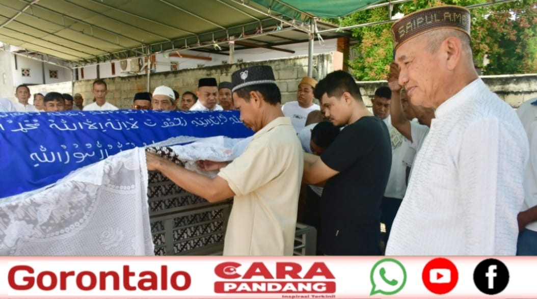 28 Bupati dan Wabup Pohuwato Hadiri Prosesi Pemakaman Almarhum Faisal Nihe