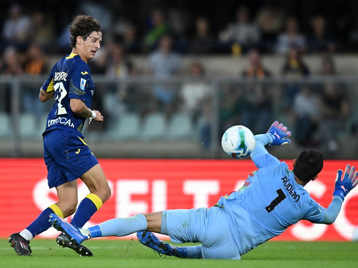 28 Cremonese meraih hasil imbang 0-0 dalam pertandingan melawan Verona di Bentegodi pada pekan ketiga Serie A Italia, Senin (15/9/2025) malam WIB.