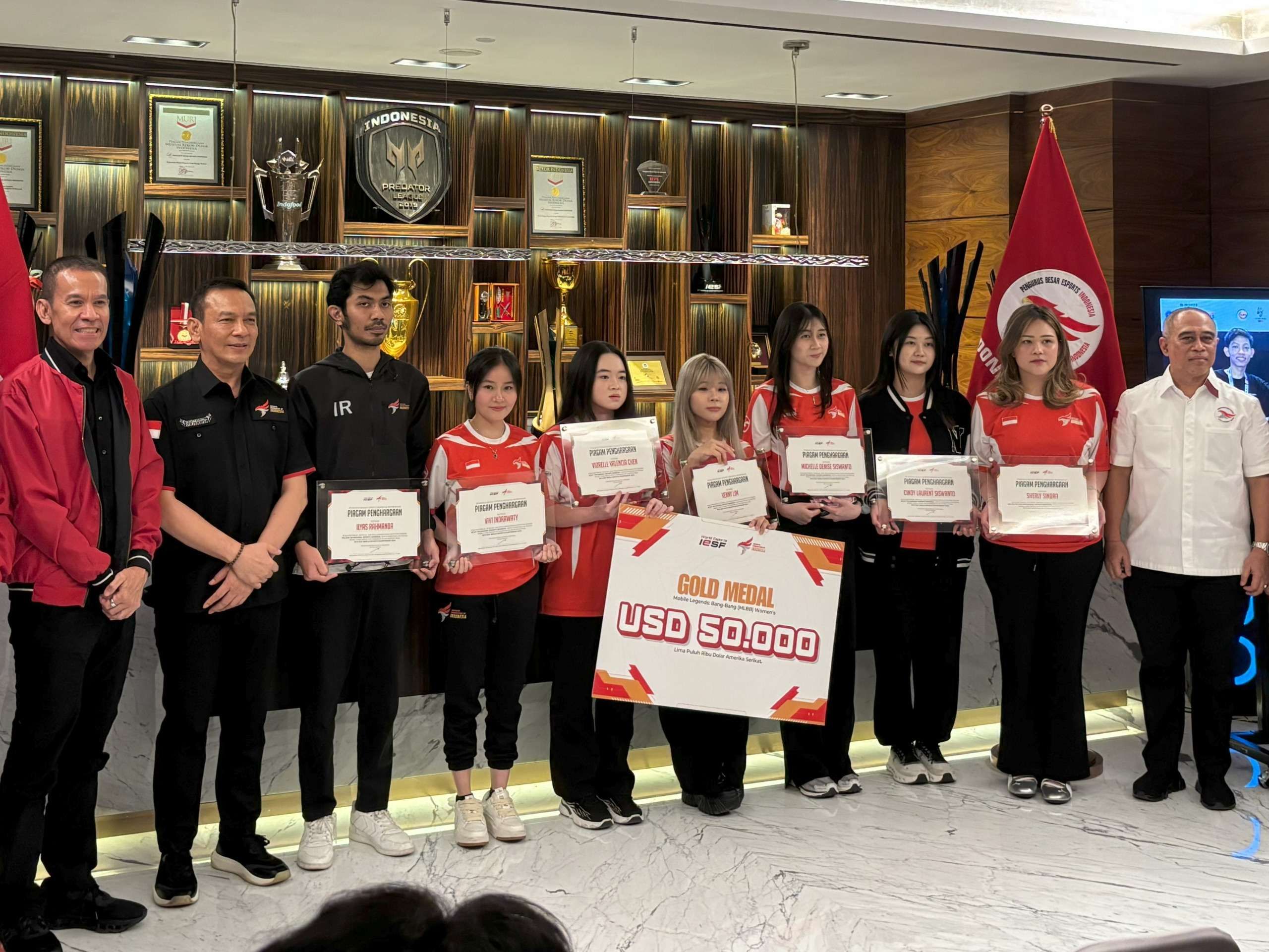28 Timnas Esports Indonesia raih medali emas dari cabang Valorant dalam ajang CAEC 2025. Atas kemenangan dalam CAEC yang berakhir, Jumat (10/09/2025) di Nanning, Tiongkok, Indonesia mengukir kembali prestasi di panggung internasional.
