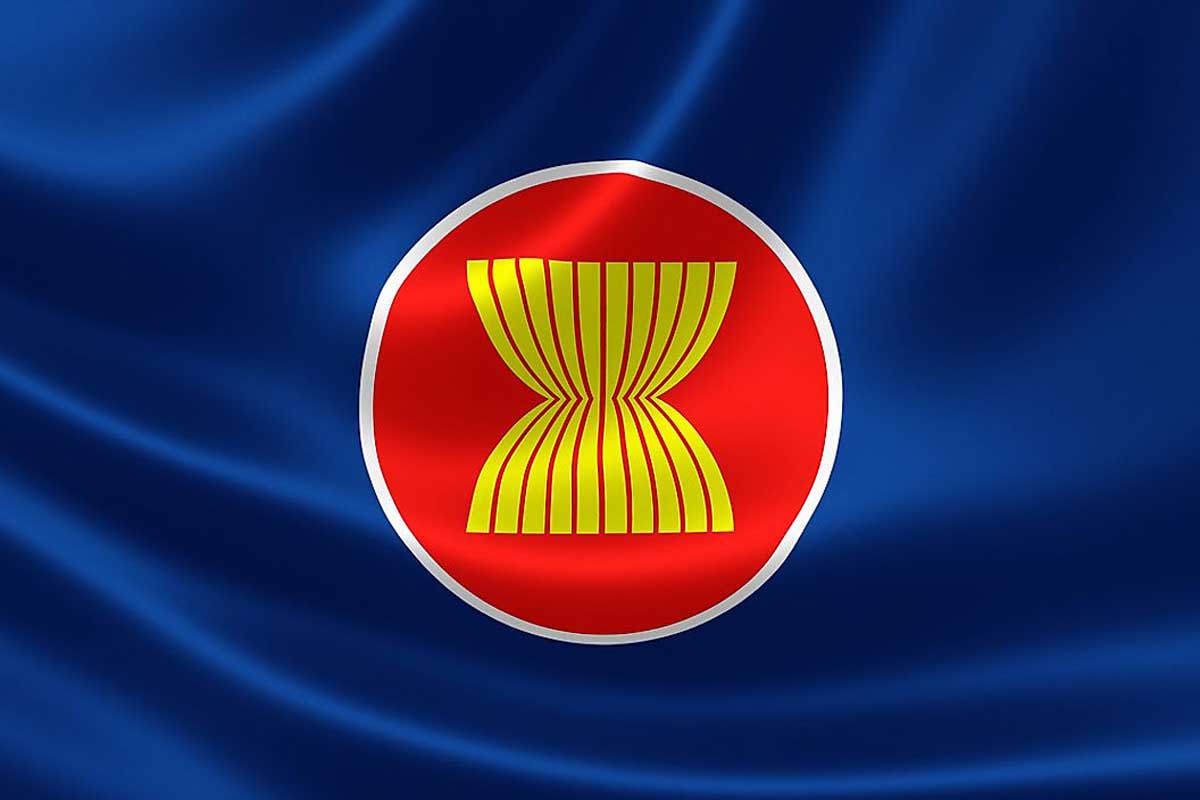 28 Timor-Leste merupakan negara termuda di Asia Tenggara yang meraih kemerdekaan dari Indonesia pada 2002 setelah 24 tahun pendudukan.