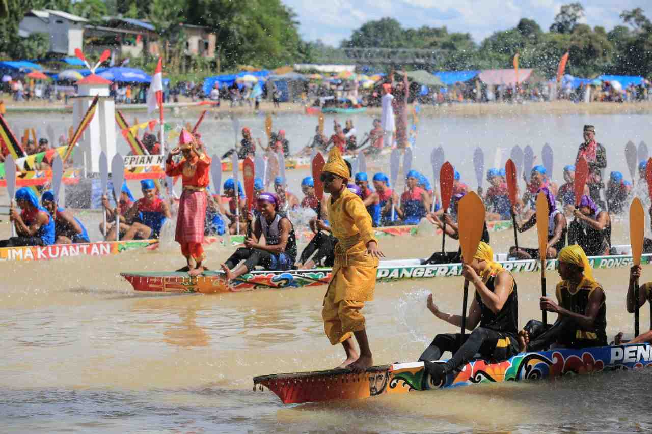 28 Pacu Jalur