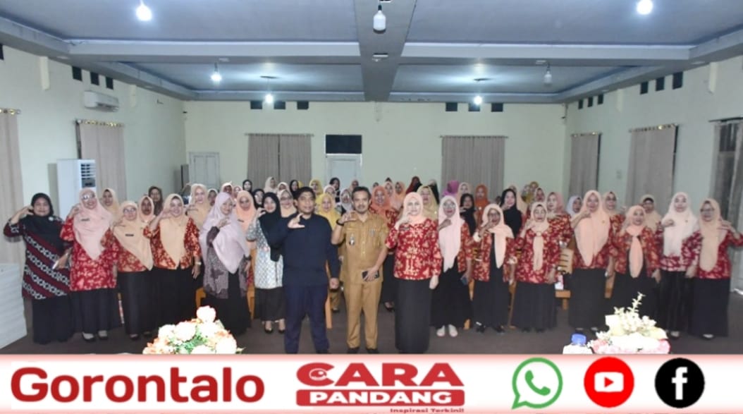 28 Sekda Iskandar Datau Buka Pelatihan Digitalisasi Marketing bagi Pelaku Usaha Perempuan
