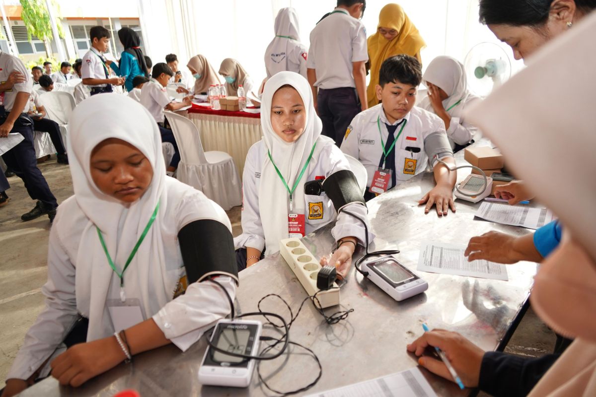 28 Kemenkes menyampaikan sejak diluncurkan pada Februari hingga per 17 September 2025, terdapat sebanyak 29.864.651 atau 29,8 juta peserta yang telah memeriksakan kesehatannya lewat Program Cek Kesehatan Gratis (CKG) di 38 provinsi.