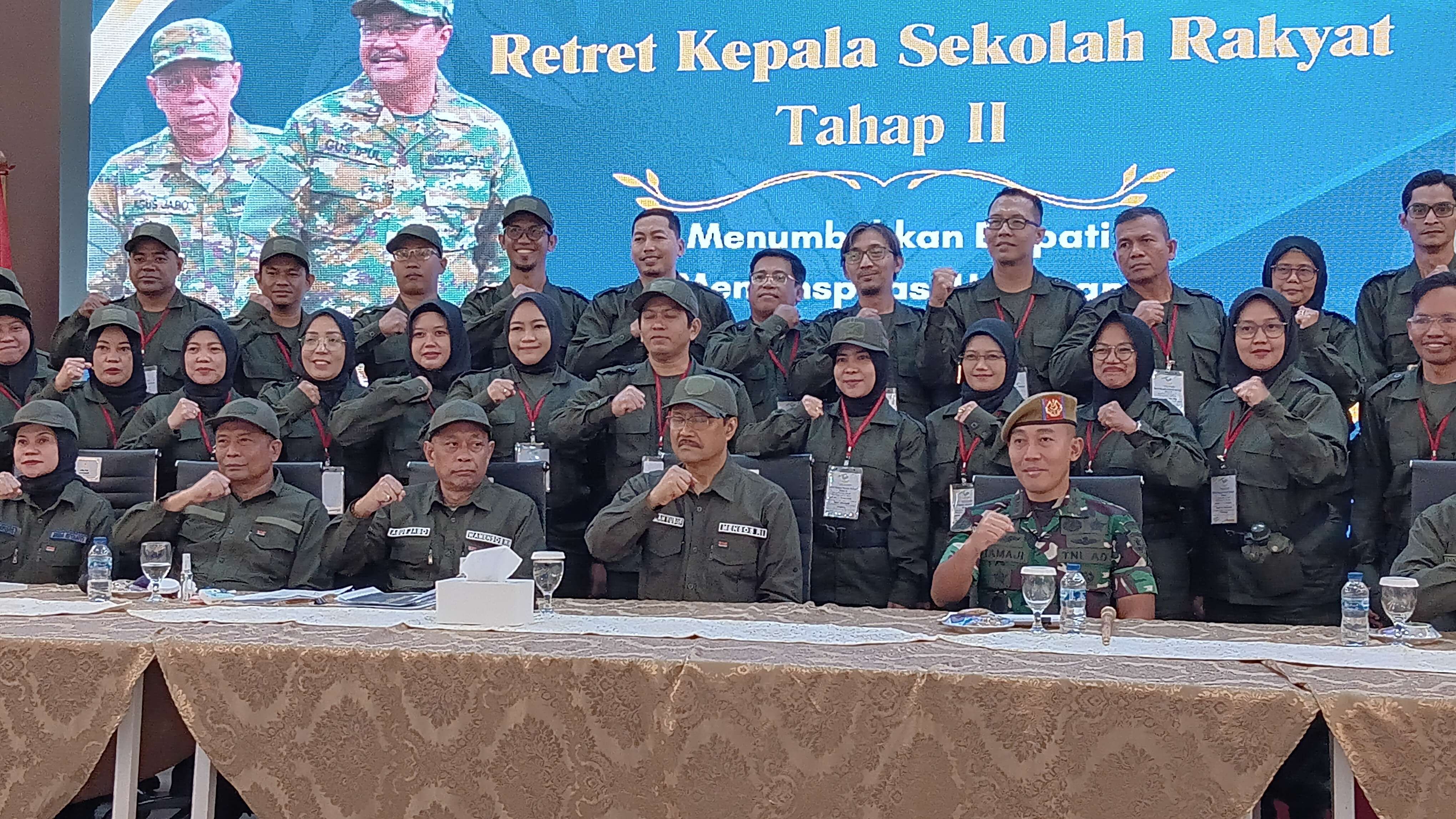 28 Hal itu disampaikan saat membuka retret tahap dua di Pusdiklatbangprof Kemensos, Jakarta, Rabu (2/7/2025).