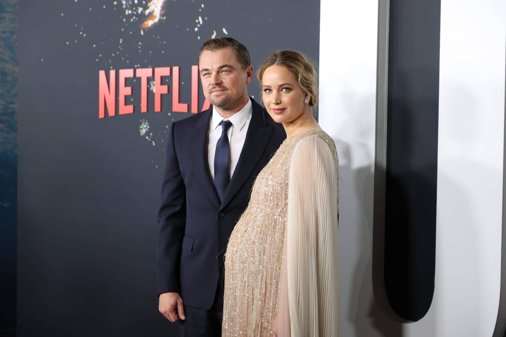 28 Aktor Hollywood Leonardo DiCaprio dan Jennifer Lawrence akan beradu akting dalam film baru yang ceritanya diadaptasi dari novel tentang hantu berjudul