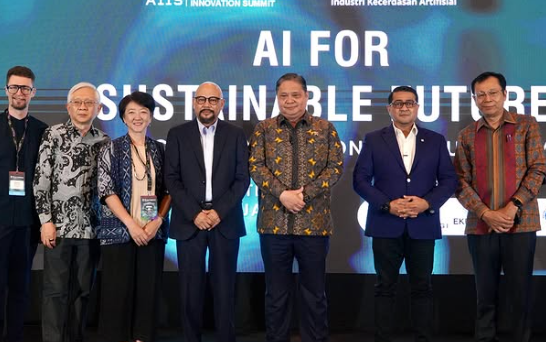 28 AI Jadi Mesin Pertumbuhan Baru, Airlangga Yakin Indonesia Mampu Bersaing Global