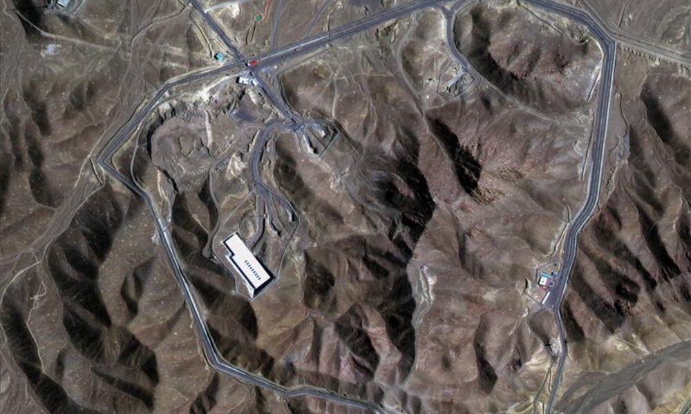 28 Iran dilaporkan telah memindahkan peralatan dan uranium dari fasilitas nuklir Fordow beberapa hari sebelum serangan Amerika Serikat, menurut laporan The New York Times, mengutip dua pejabat Israel.