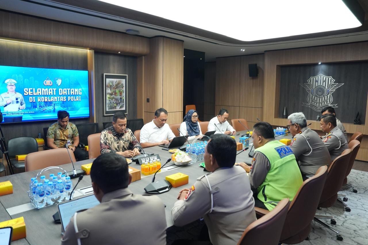 28 Kementerian Perhubungan (Kemenhub) dan sejumlah instansi pemerintahan membahas strategi pengaturan lalu lintas saat terjadi kegiatan penyampaian aspirasi.