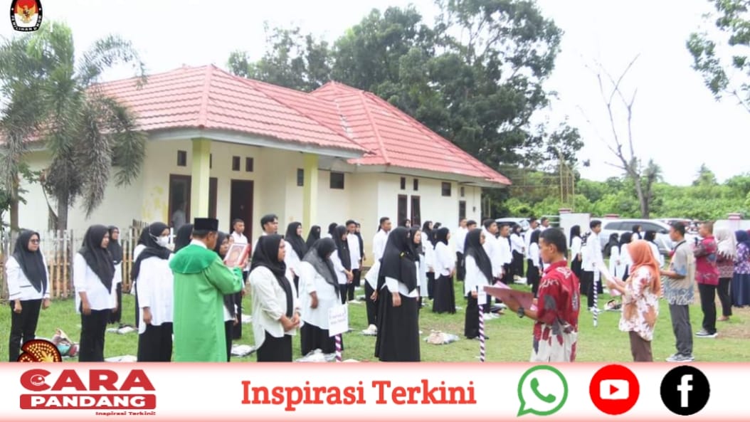 28 KPU Kabupaten Pohuwato melantik dan mengambil sumpah/janji 440 Pantarlih di seluruh Wilayah Kabupaten Pohuwato yang digelar secara serentak pada apel Akbar Coklit Pilkada Serentak 2024, Senin, (24/6/2024).