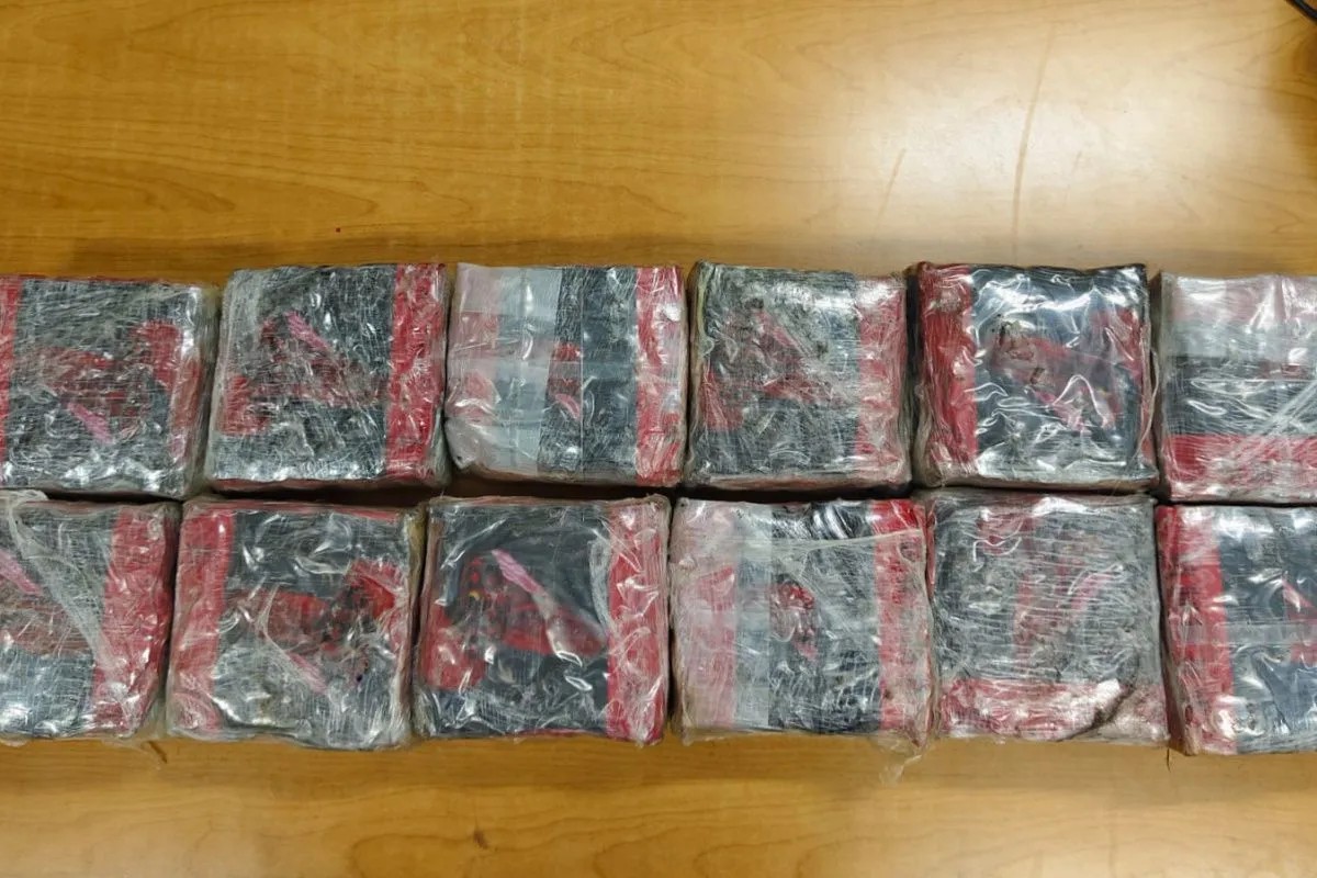 28 Barang bukti berupa narkotika jenis sabu yang disita oleh petugas kepolisian di Jakarta.